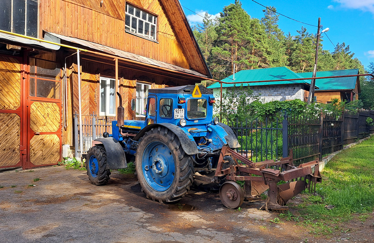 Свердловская область, № 9211 СР 66 — Т-40АМ