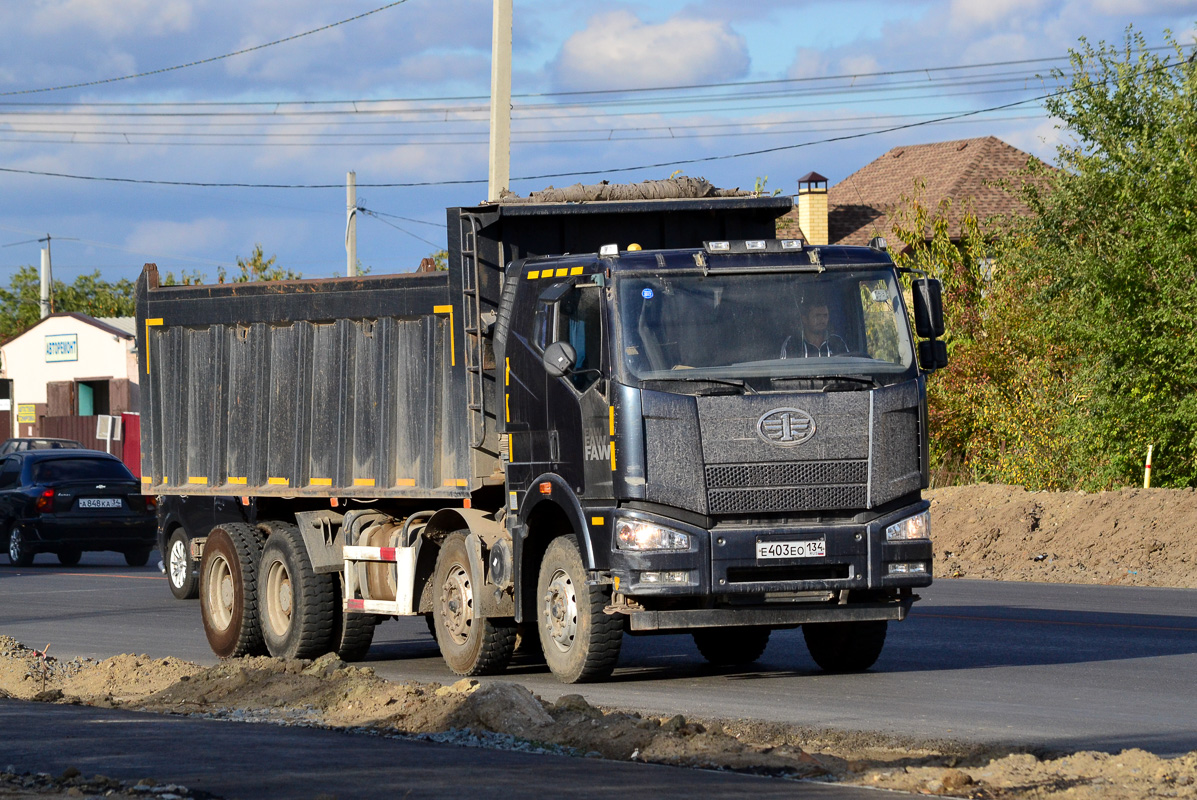 Волгоградская область, № Е 403 ЕО 134 — FAW J6 CA3310