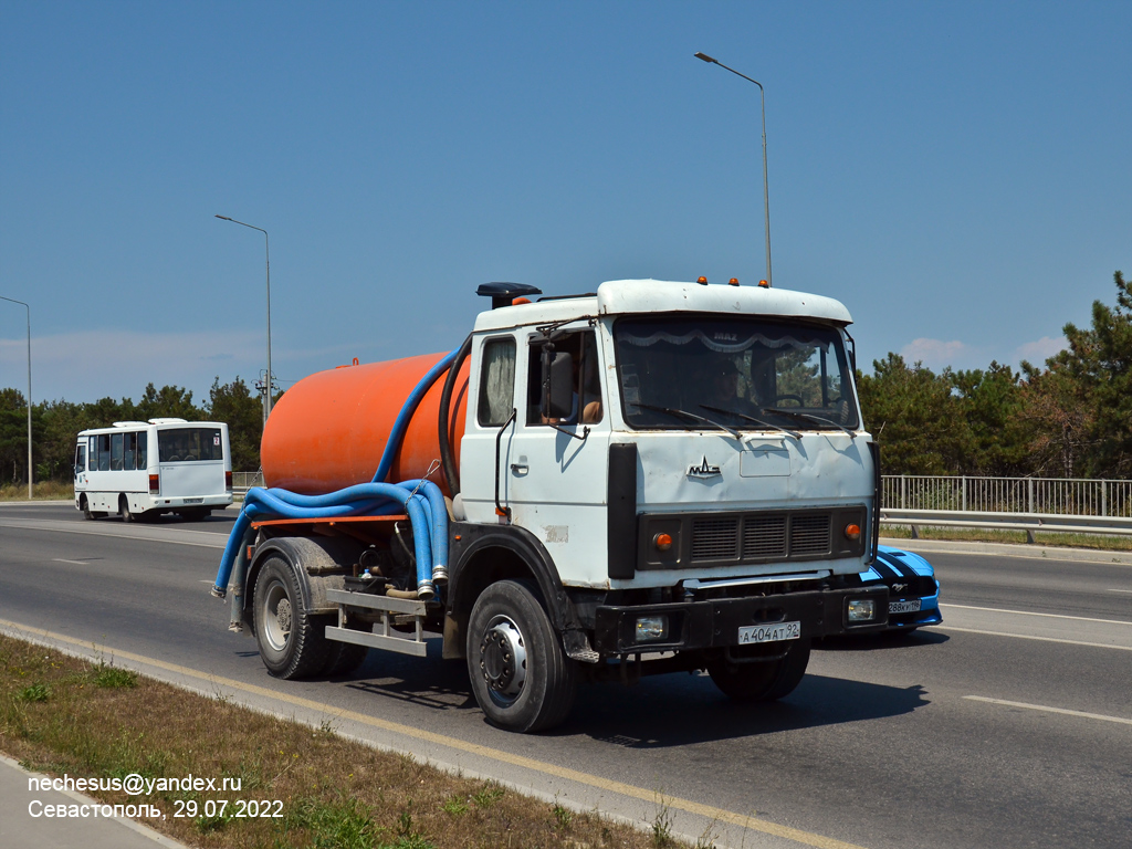 Севастополь, № А 404 АТ 92 — МАЗ-54323