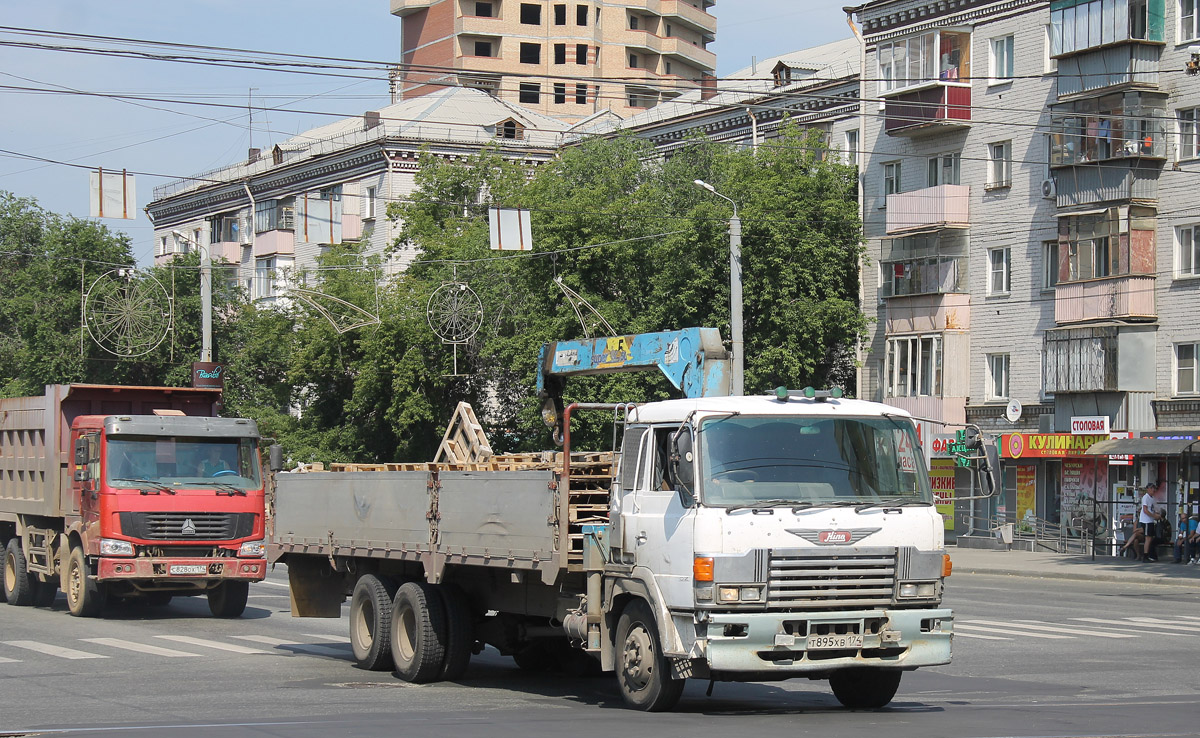 Челябинская область, № Т 895 ХВ 174 — Hino FR