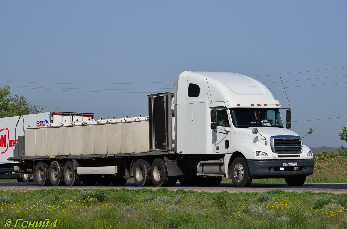 Ростовская область, № С 136 ВЕ 161 — Freightliner Columbia