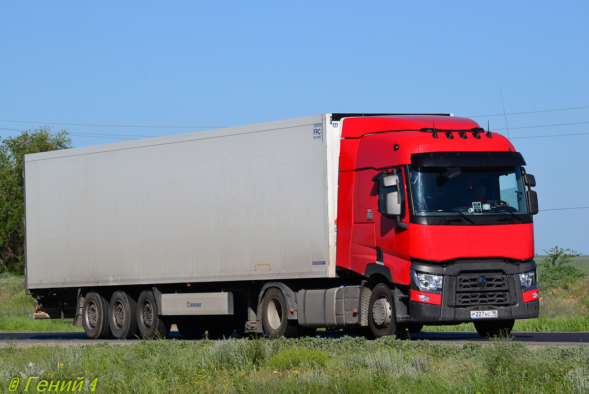 Удмуртия, № Р 227 НС 18 — Renault T-Series ('2013)