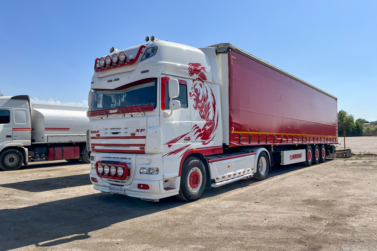 Алматы, № 842 AHC 02 — DAF XF105 FT