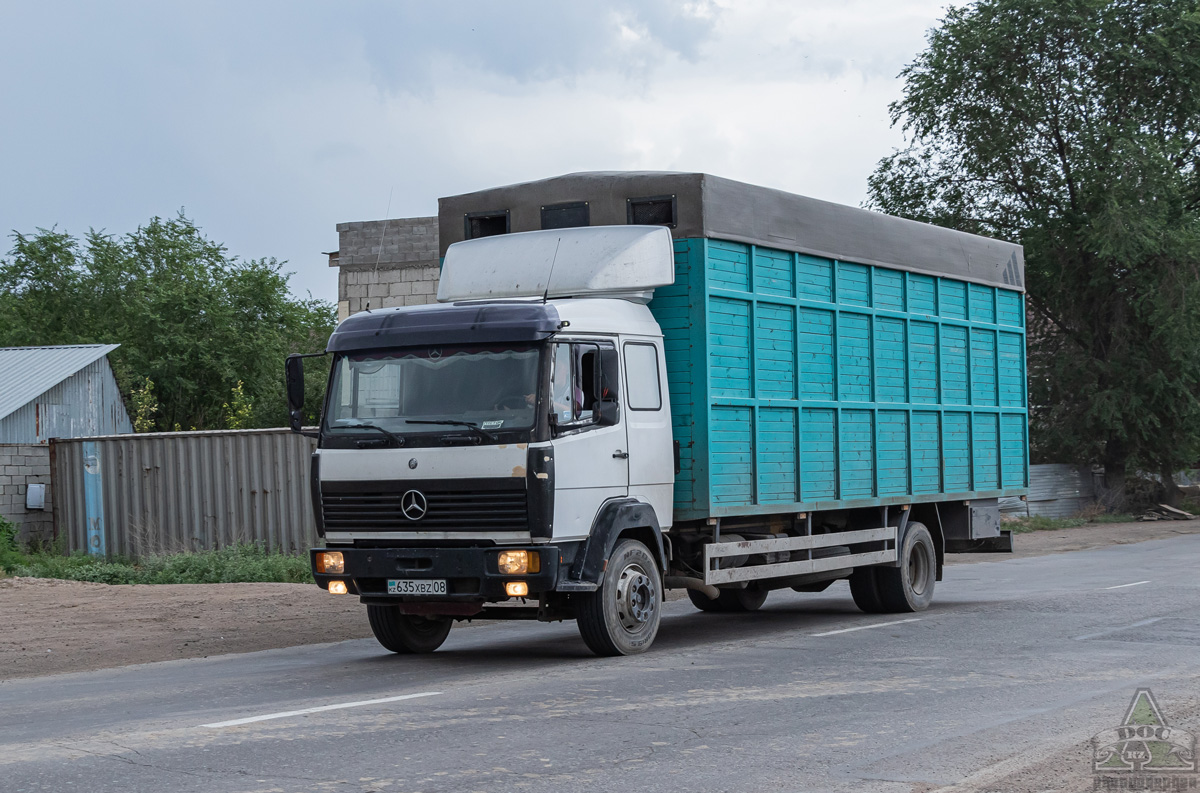 Жамбылская область, № 635 XBZ 08 — Mercedes-Benz LK (общ. мод.)