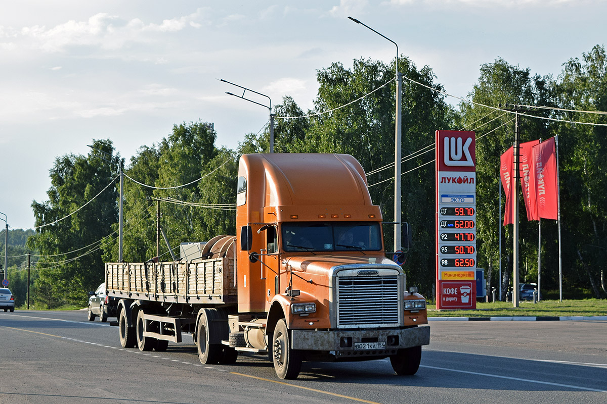 Алтайский край, № В 021 КА 154 — Freightliner FLD 120 SD