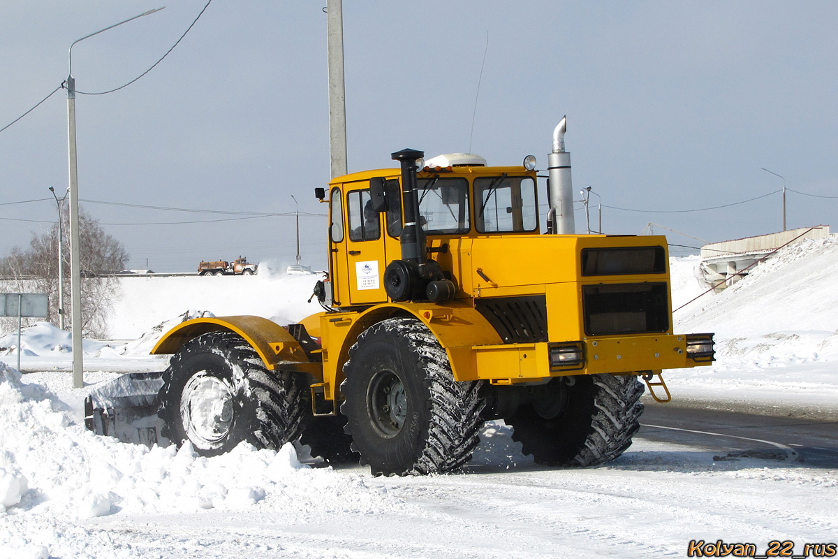 Алтайский край, № 7327 АА 22 — К-700А, К-701