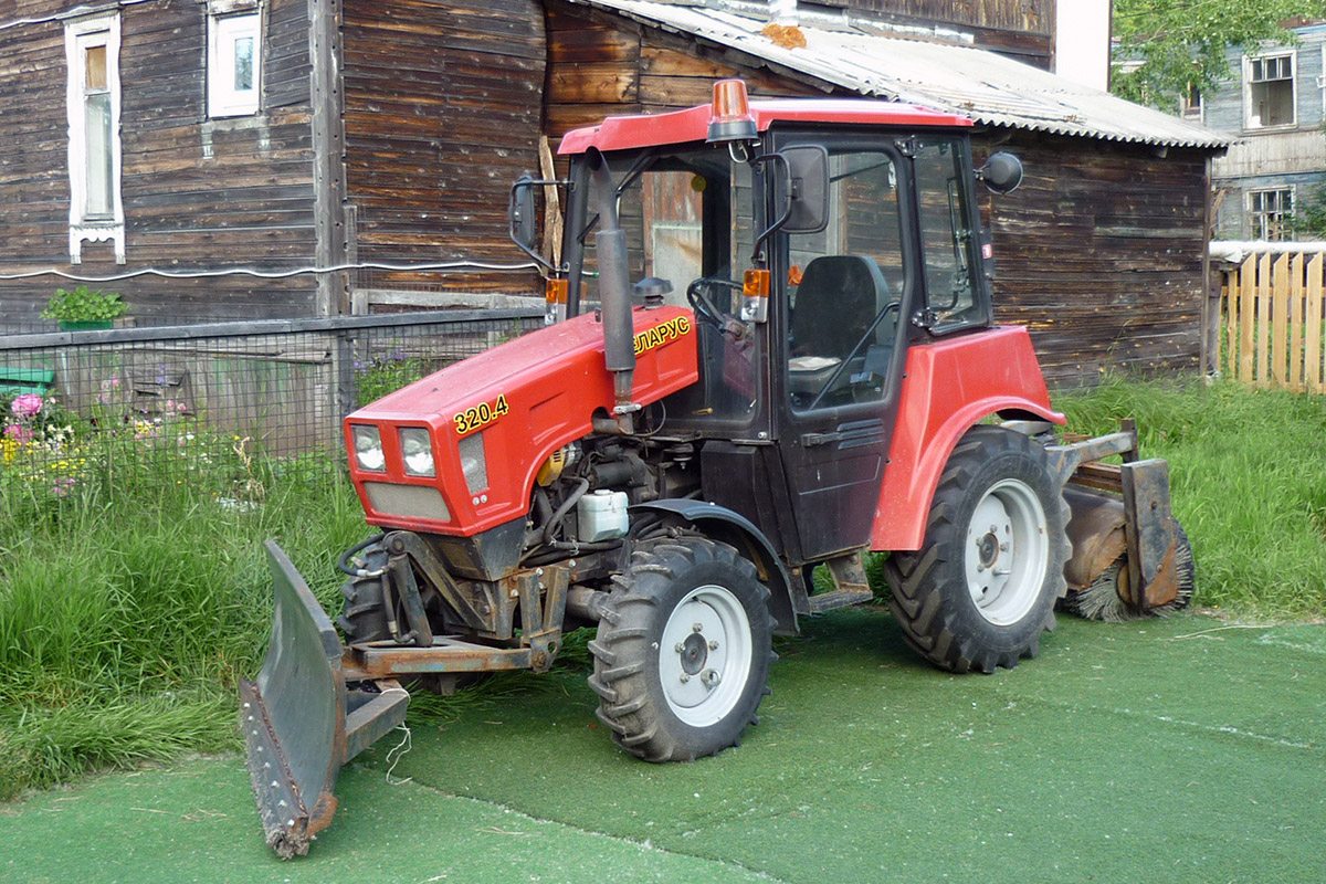 Архангельская область, № 8796 АВ 29 — Беларус-320