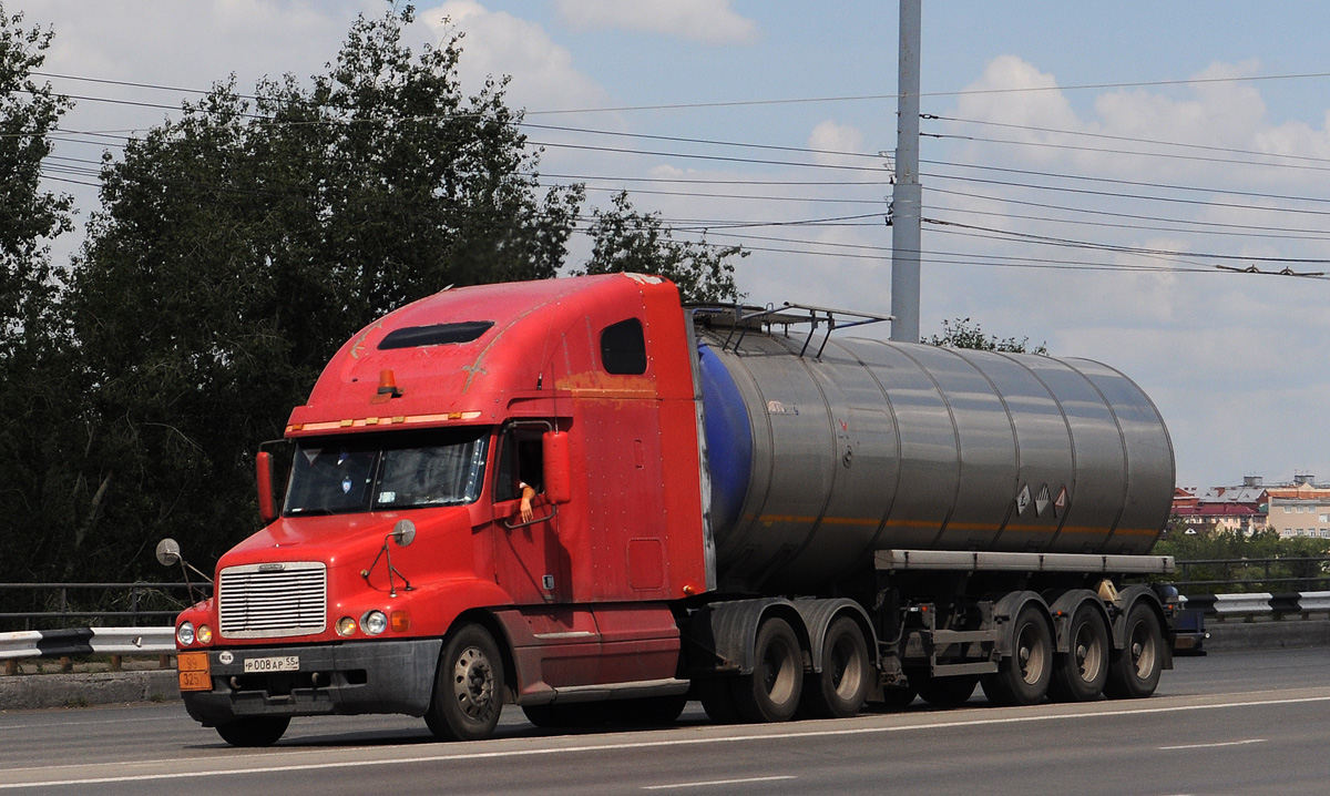 Омская область, № Р 008 АР 55 — Freightliner Century Class