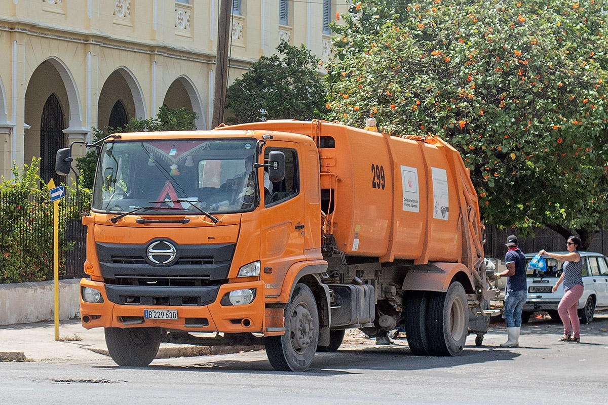 Куба, № B 229 610 — Hino 500