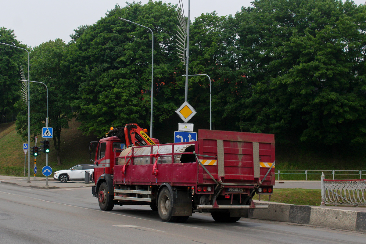 Литва, № LOY 602 — Mercedes-Benz SK 1824