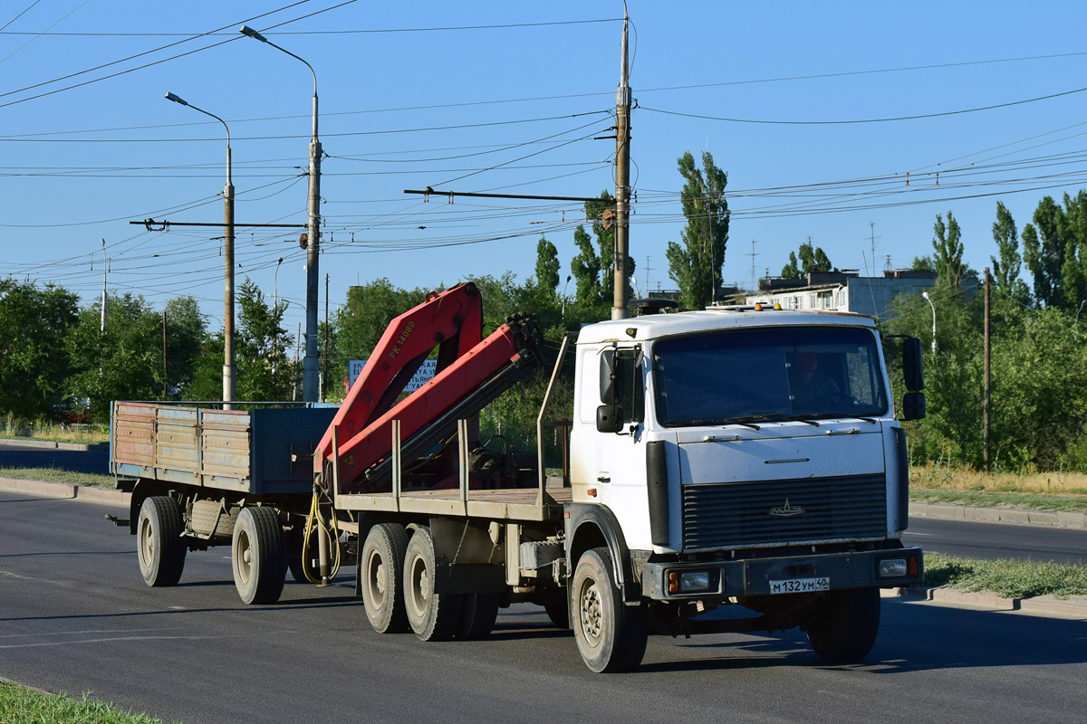 Волгоградская область, № М 132 УМ 40 — МАЗ-6303 [630300]