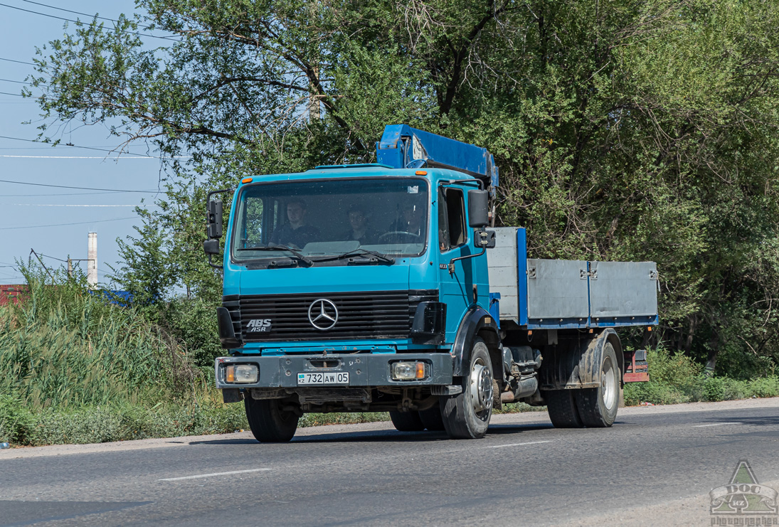 Алматинская область, № 732 AW 05 — Mercedes-Benz SK (общ. мод.)