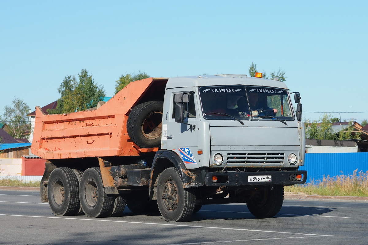 Ханты-Мансийский автоном.округ, № Е 895 КМ 86 — КамАЗ-55111-01 [55111A]