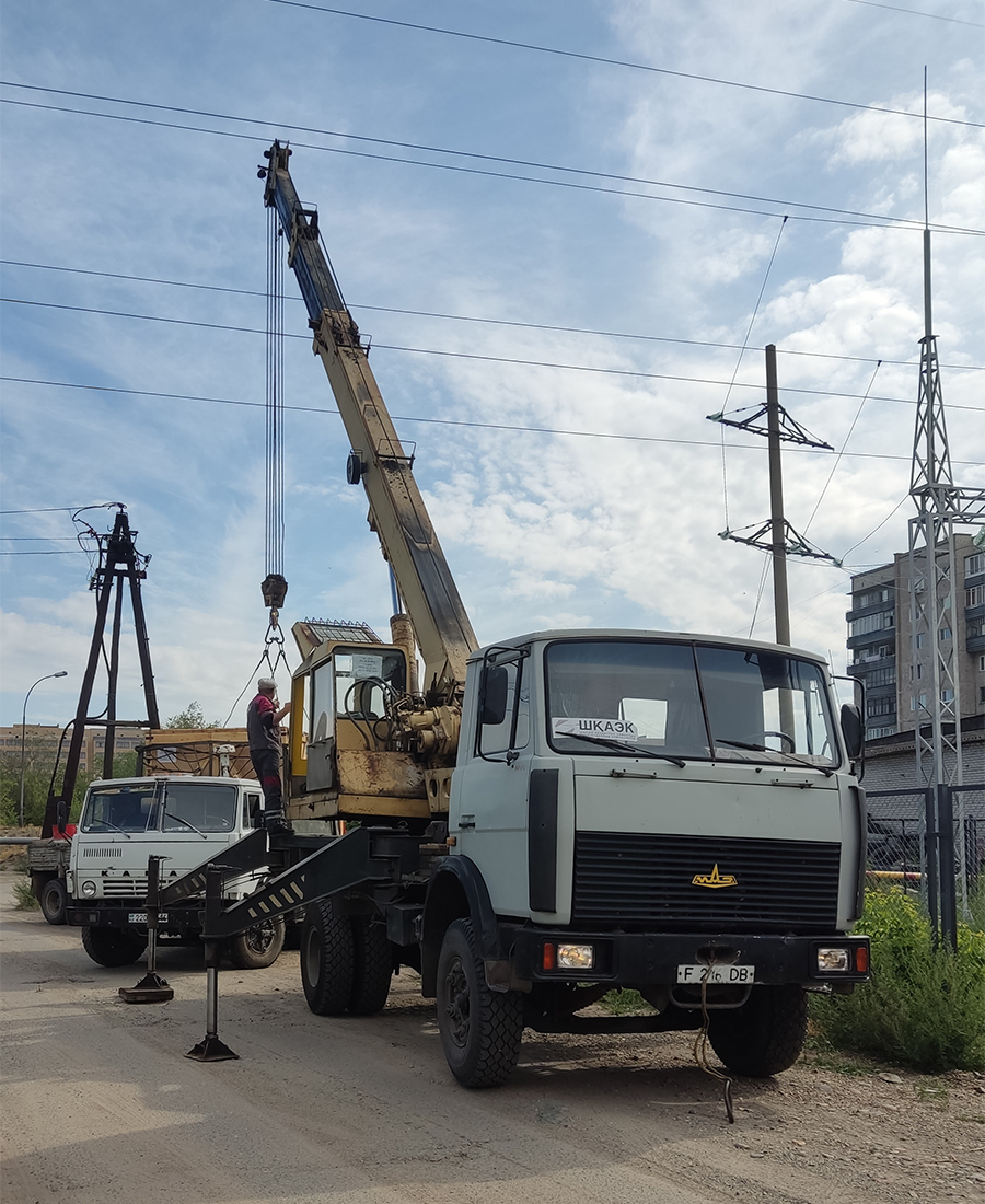 Восточно-Казахстанская область, № F 216 DB — МАЗ-5337 [533700]