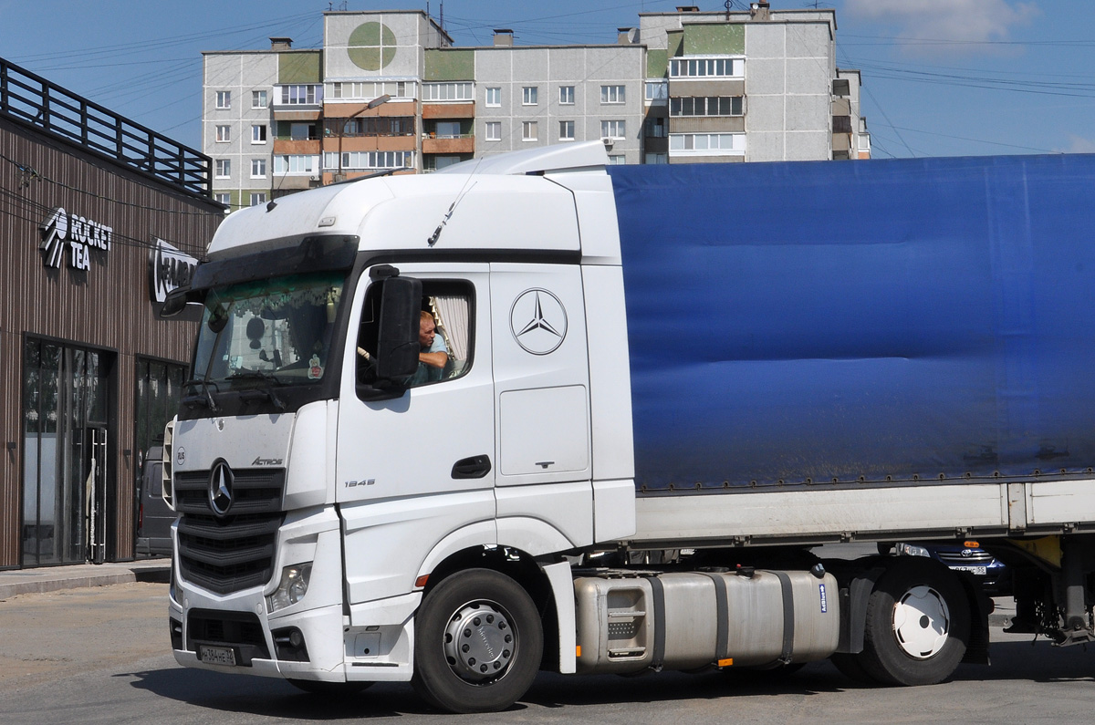 Брянская область, № Н 384 НЕ 32 — Mercedes-Benz Actros ('2011) 1845