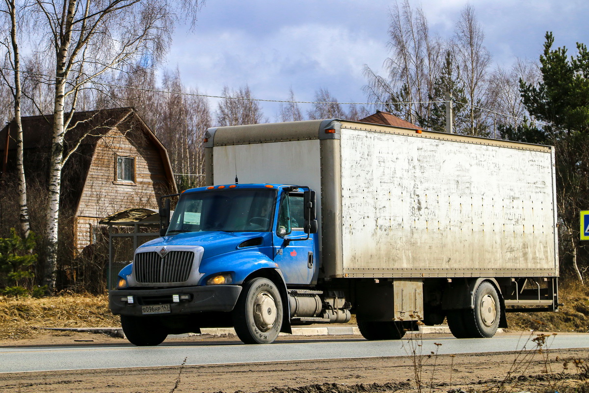 Ленинградская область, № В 096 НР 147 — International 4300