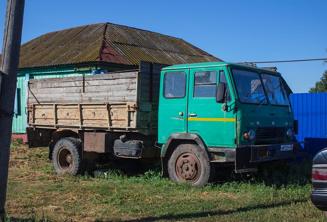 Оренбургская область, № М 812 РУ 56 — КАЗ-608В1