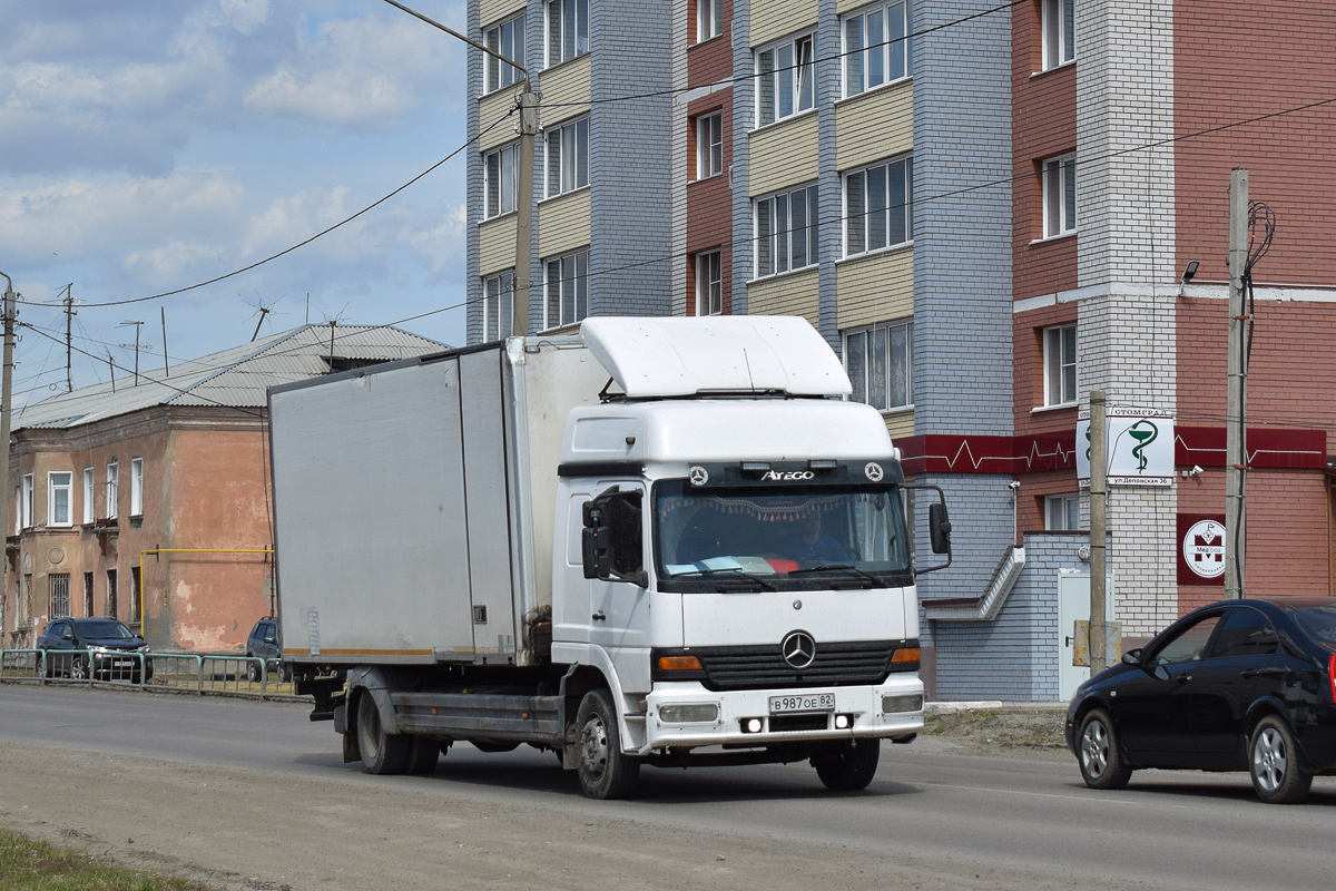 Алтайский край, № В 987 ОЕ 82 — Mercedes-Benz Atego 1218