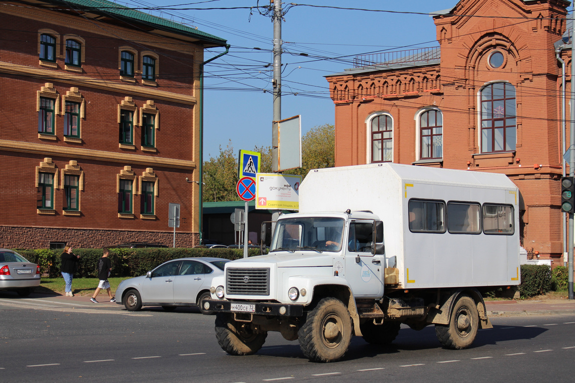 Брянская область, № Н 400 СЕ 32 — ГАЗ-3308 «Садко»