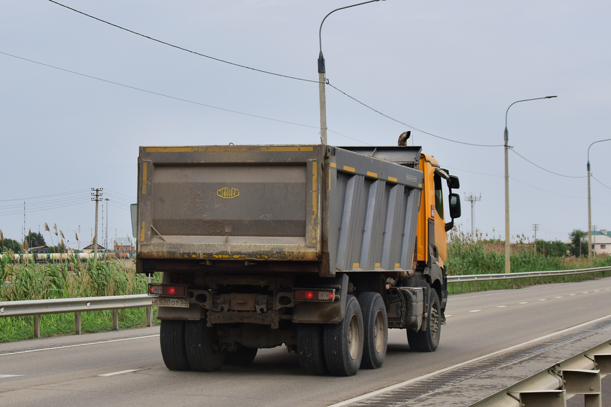 Новгородская область, № Е 520 ОТ 53 — Renault Kerax