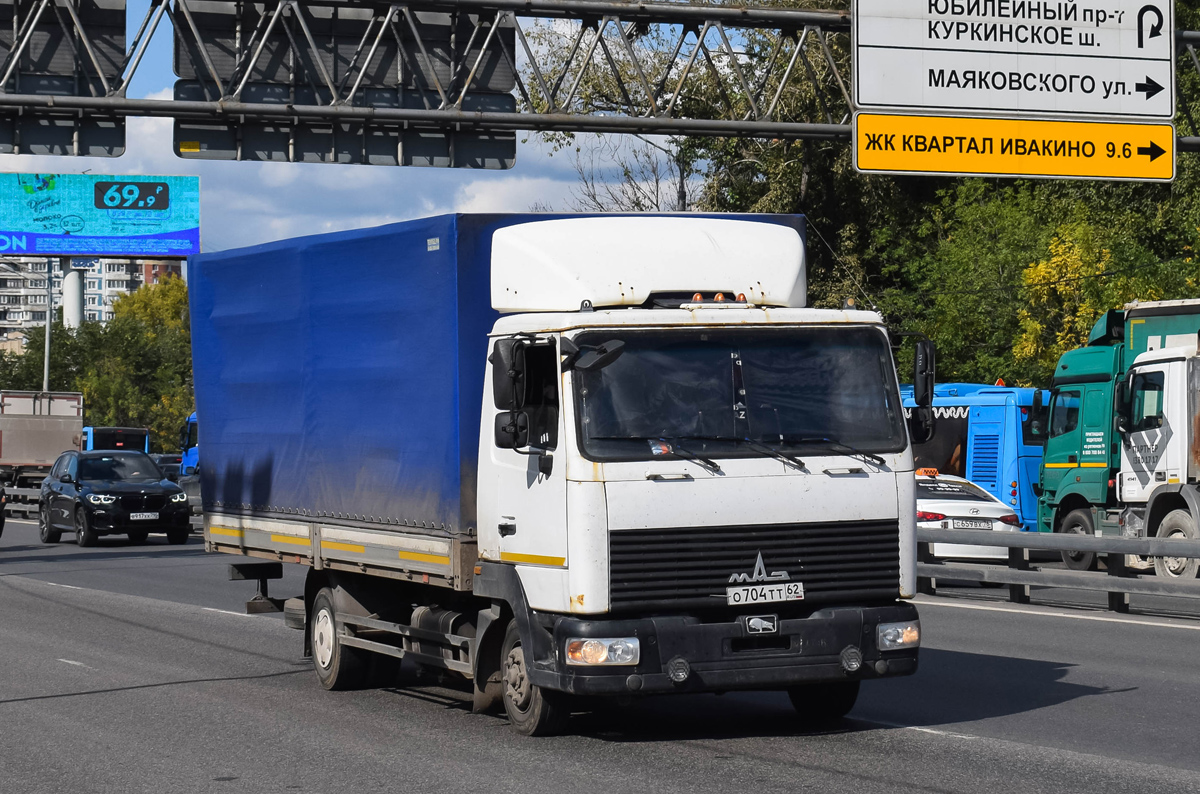 Рязанская область, № О 704 ТТ 62 — МАЗ-437130 "Зубрёнок"