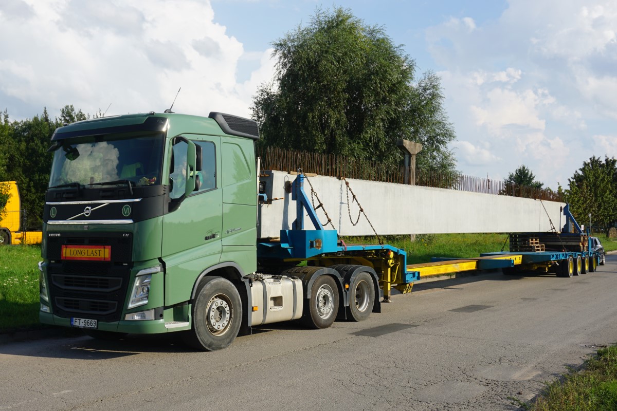 Латвия, № FT-9669 — Volvo ('2012) FH.460