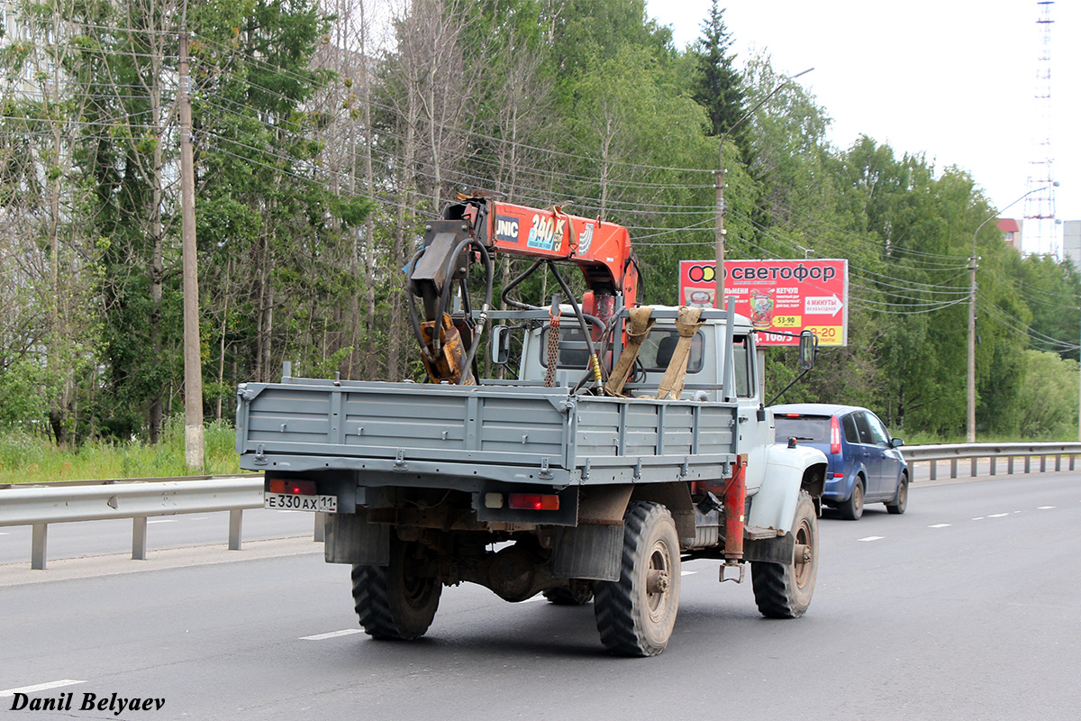 Коми, № Е 330 АХ 11 — ГАЗ-3308 «Садко»