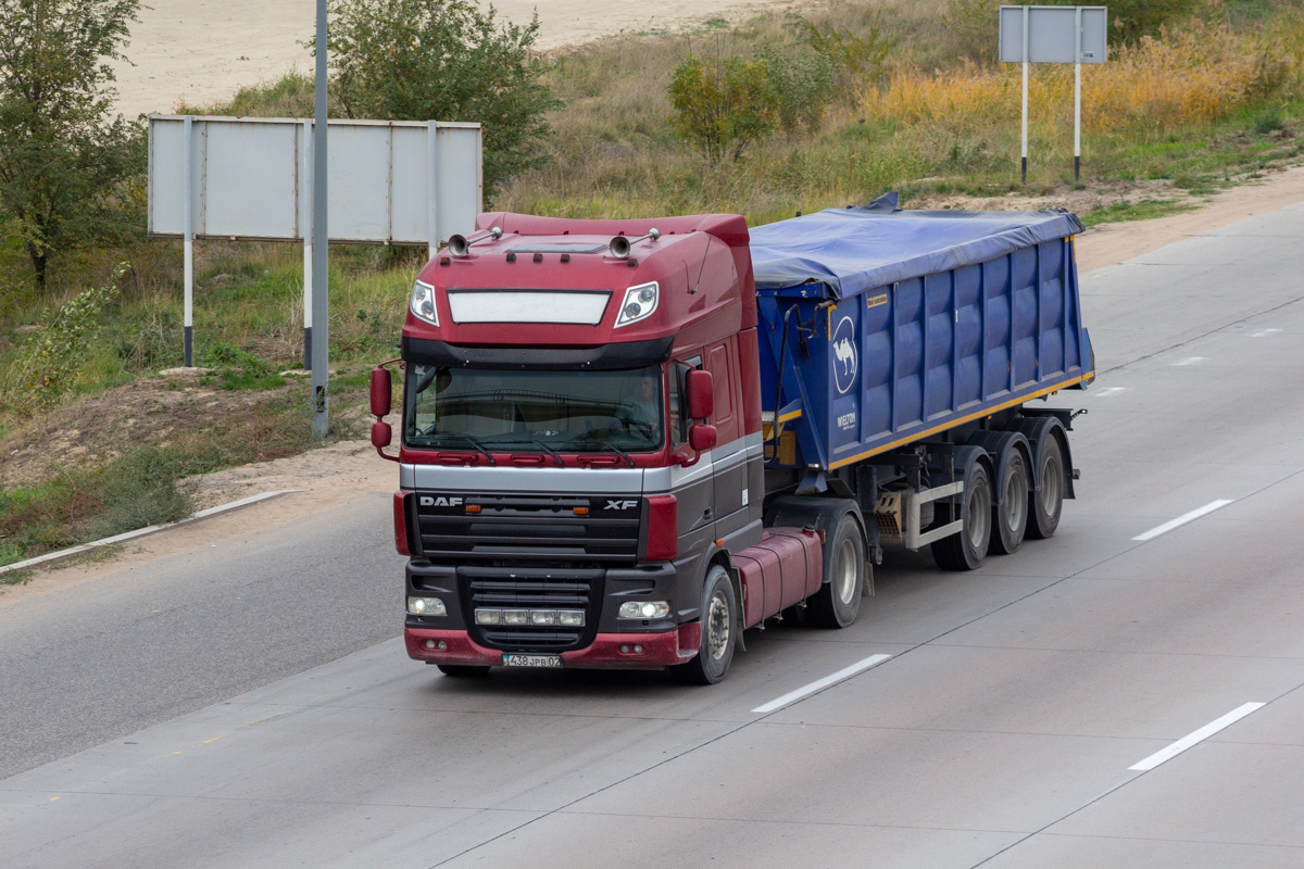 Алматы, № 438 JPB 02 — DAF XF105 FT