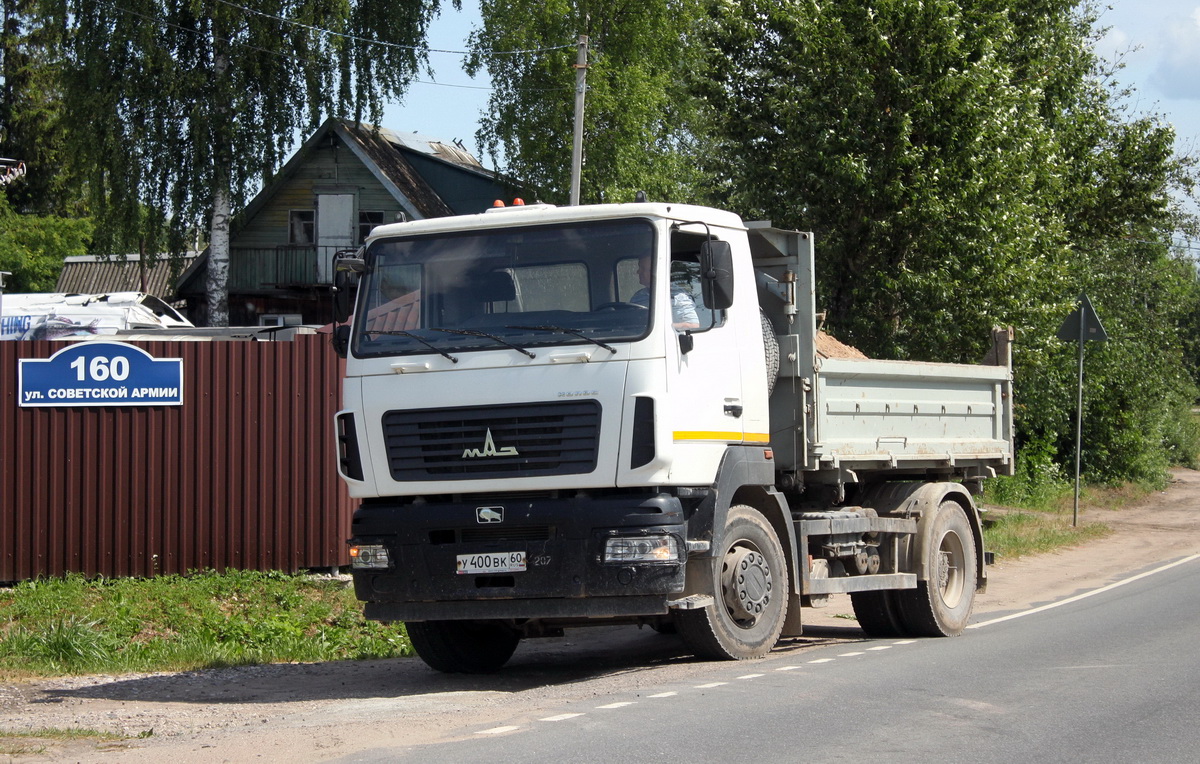 Псковская область, № У 400 ВК 60 — МАЗ-5550B5