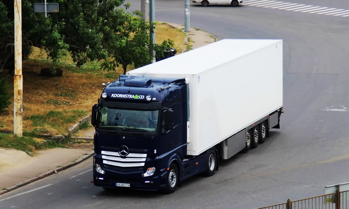 Киев, № AA 6827 TA — Mercedes-Benz Actros ('2011)