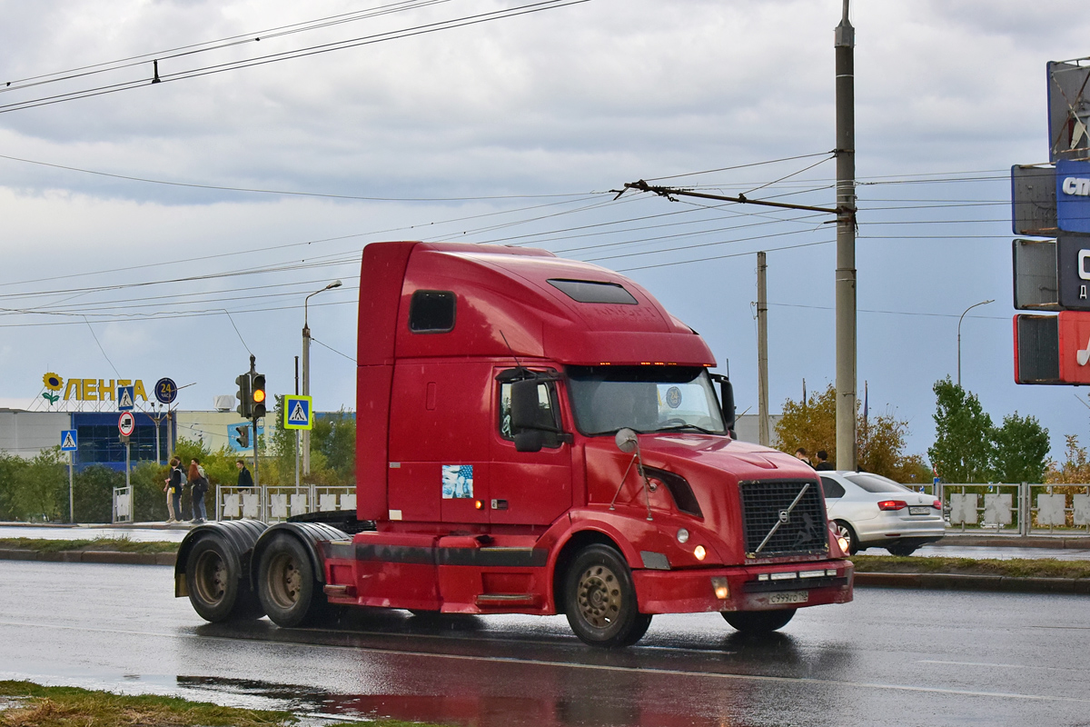 Московская область, № С 999 ТО 190 — Volvo VNL670