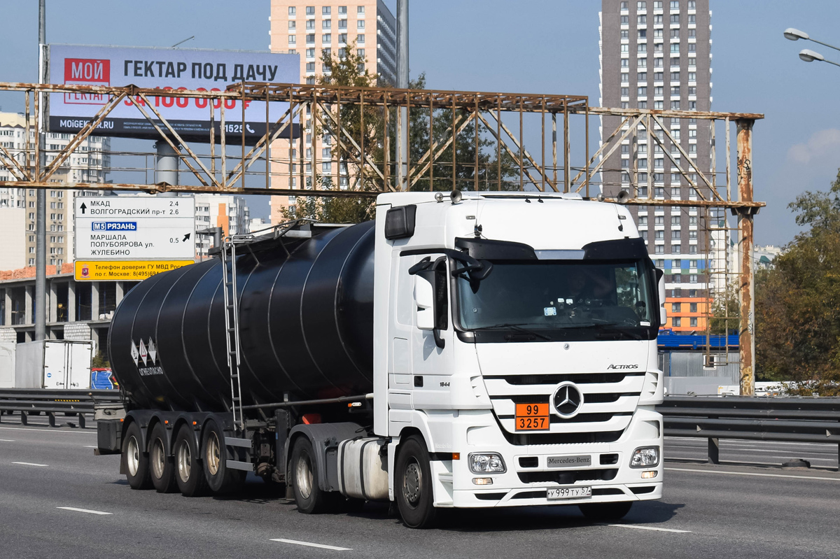 Орловская область, № У 999 ТУ 57 — Mercedes-Benz Actros ('2009) 1844