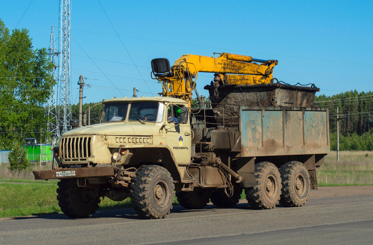 Башкортостан, № В 452 ВН 02 — Урал-4320-30