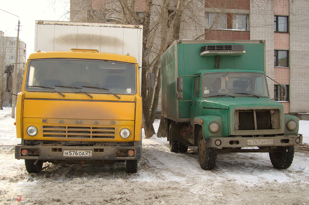 Архангельская область, № Н 576 ОА 29 — КамАЗ-4308 [430800]; Архангельская область, № Н 767 АР 29 — ГАЗ-3307; Архангельская область — Разные фотографии (Автомобили)