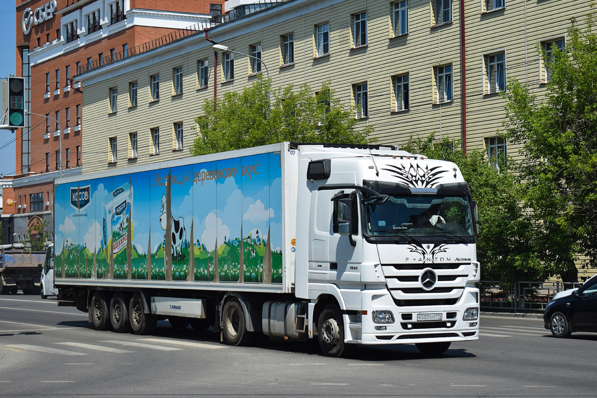 Челябинская область, № А 682 ХМ 174 — Mercedes-Benz Actros ('2009) 1844