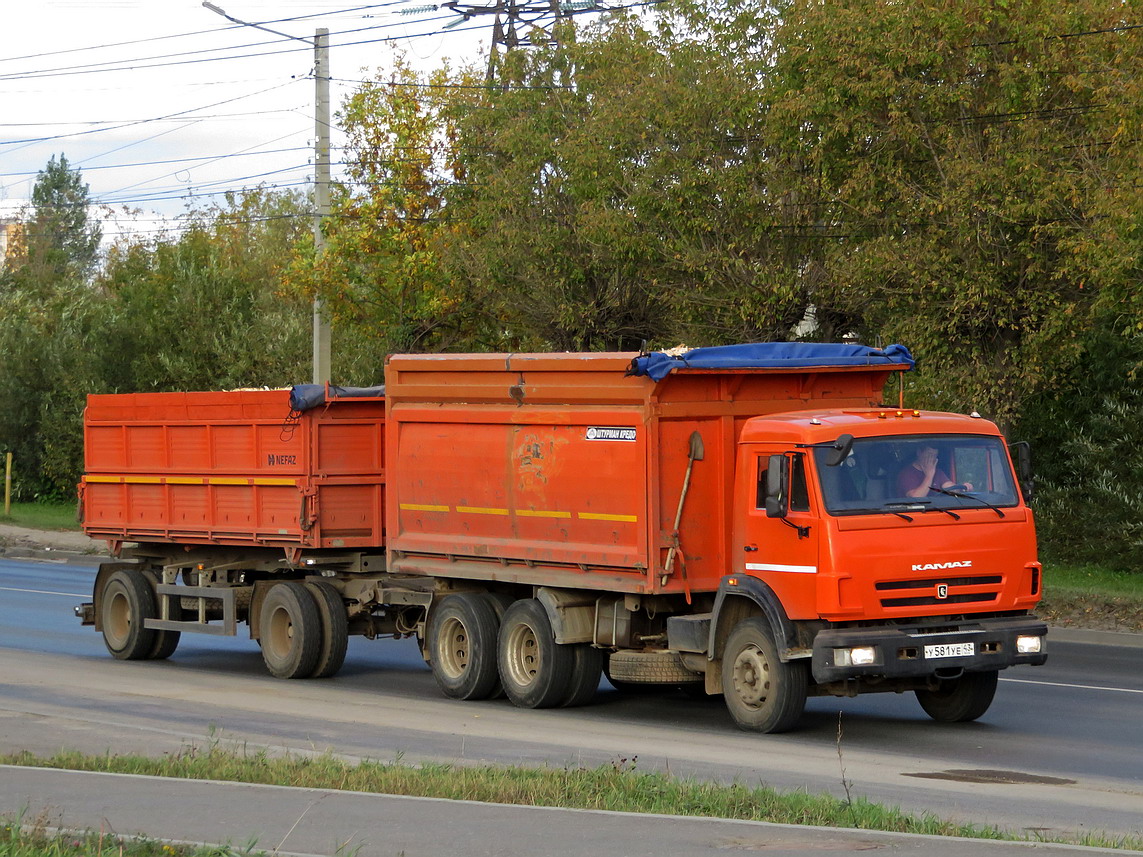 Кировская область, № У 581 УЕ 43 — КамАЗ-65115 (общая модель)