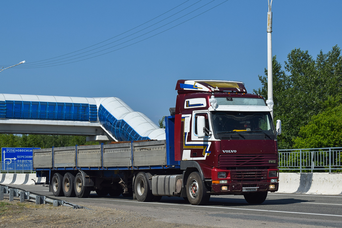 Алтай, № Р 949 КХ 22 — Volvo ('1993) FH12.380