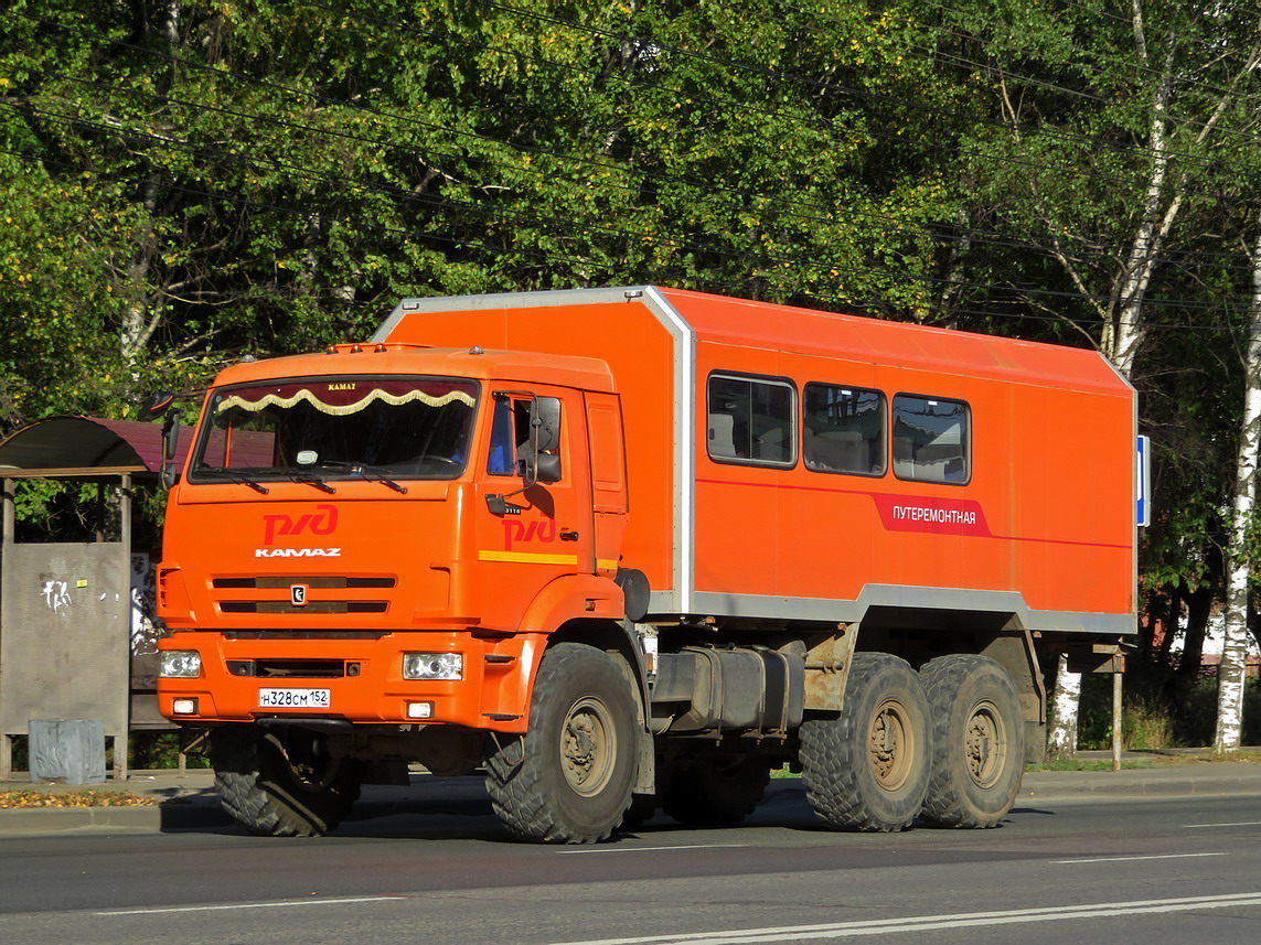 Кировская область, № Н 328 СМ 152 — КамАЗ-43118 (общая модель)