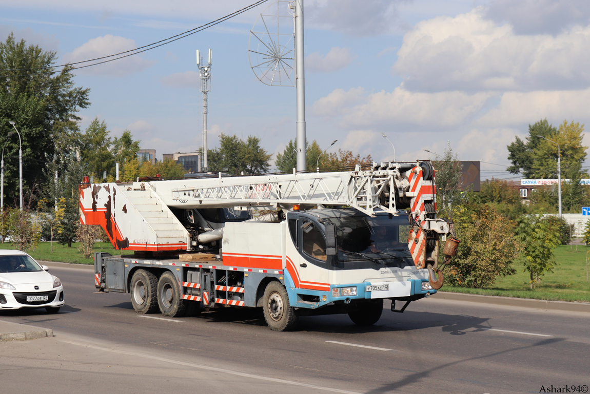 Красноярский край, № У 705 АС 142 — Zoomlion (общая модель)