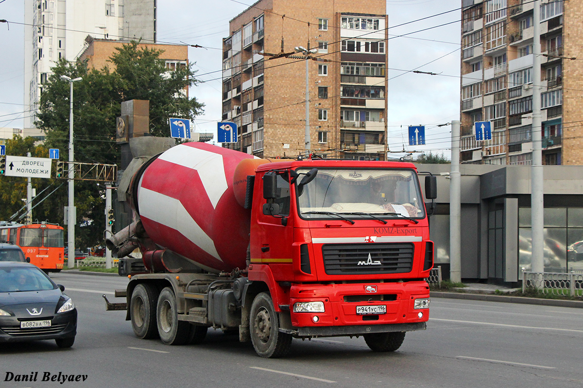 Свердловская область, № Р 941 УС 196 — МАЗ-63122J