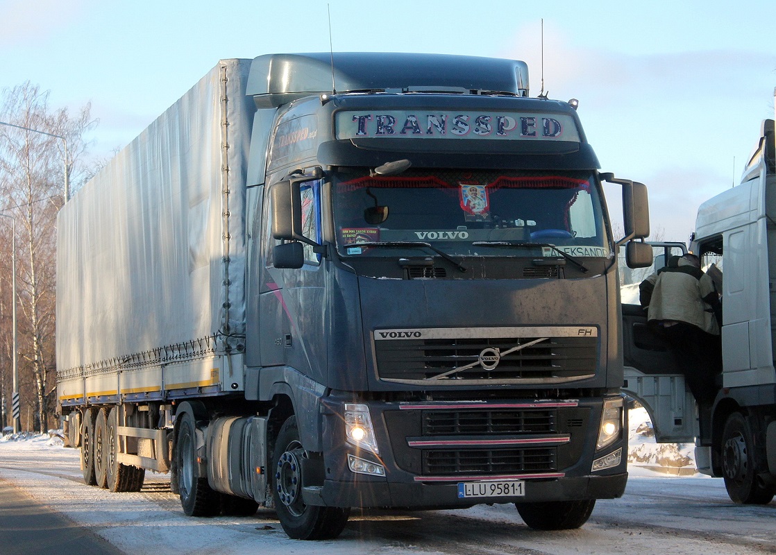 Польша, № LLU 95811 — Volvo ('2008) FH.460