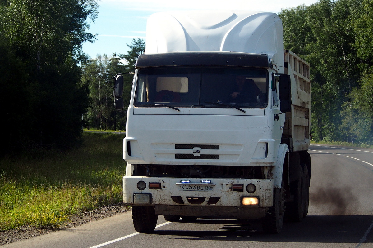 Сахалинская область, № К 053 ВЕ 65 — КамАЗ-55111 (общая модель)