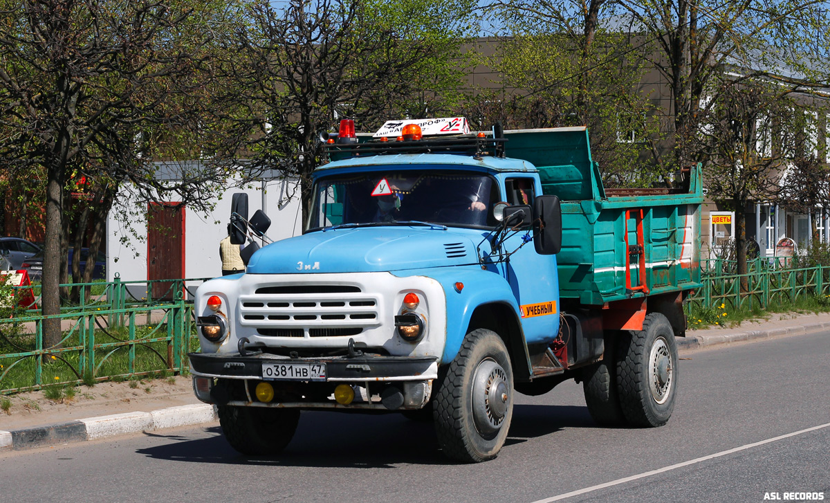 Ленинградская область, № О 381 НВ 47 — ЗИЛ-495810