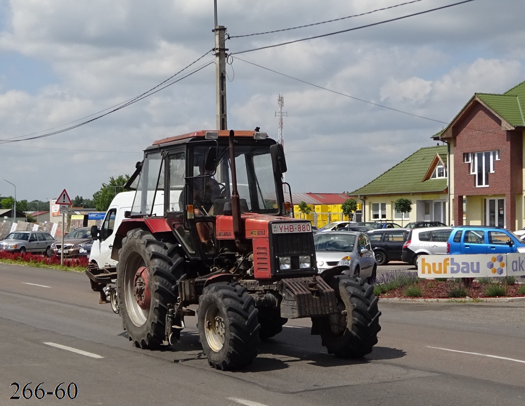 Венгрия, № YHB-880 — Беларус-820 (общая модель)