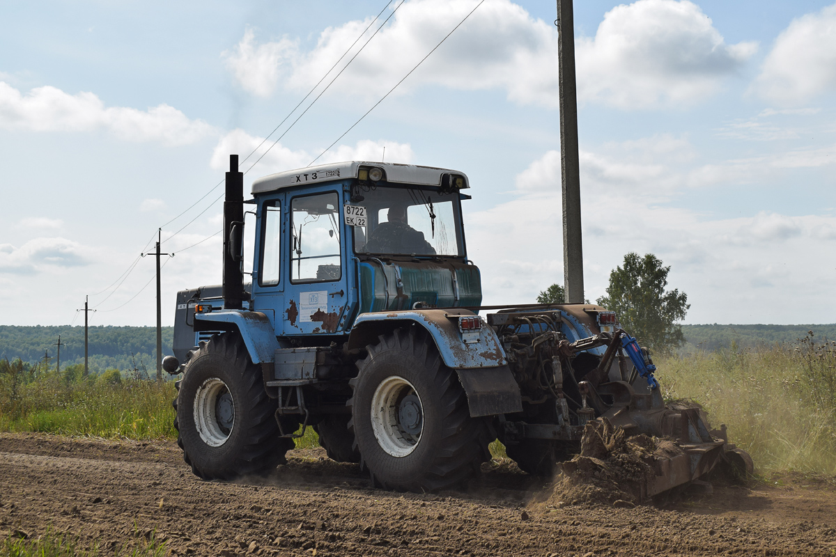 Алтайский край, № 8722 ЕК 22 — ХТЗ-17221