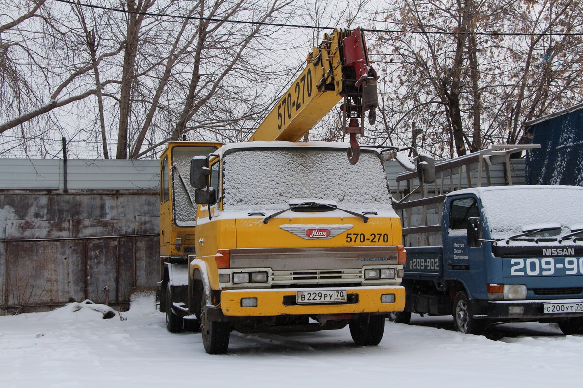 Томская область, № В 229 РУ 70 — Hino Ranger