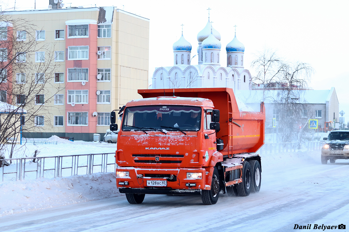 Ненецкий автономный округ, № А 128 ВС 83 — КамАЗ-65115-L4