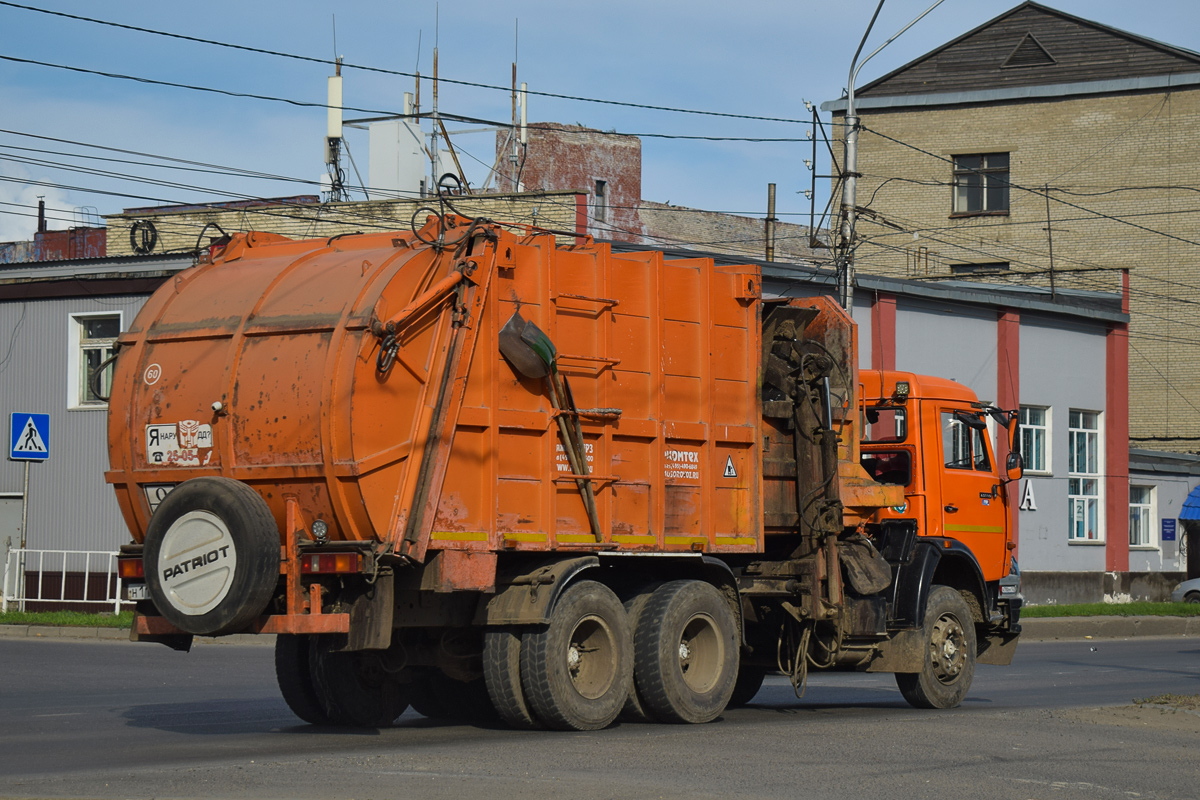 Алтайский край, № Н 111 УА 22 — КамАЗ-65115-62