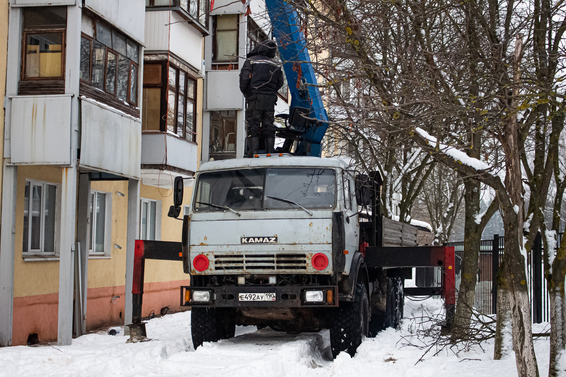 Московская область, № Е 492 АУ 190 — КамАЗ-43118-10 [43118K]