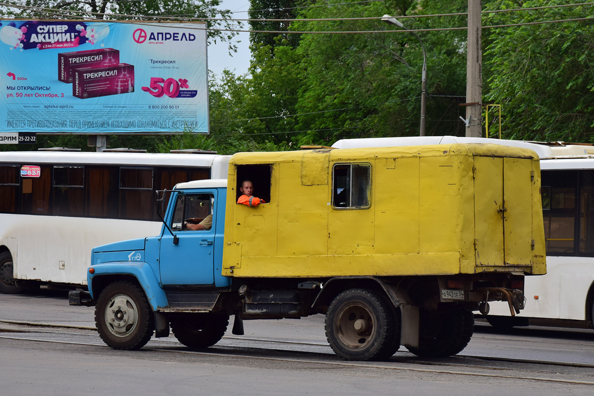 Волгоградская область, № А 942 ОЕ 34 — ГАЗ-3307